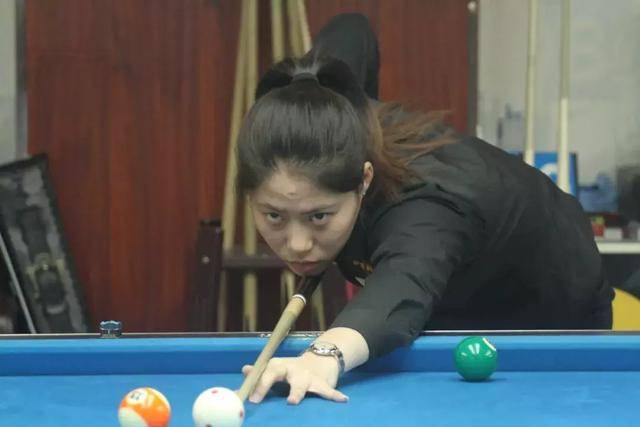 的表现尤为 的表现尤为