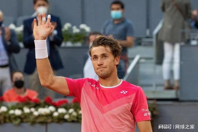 还是在禁区 还是在禁区