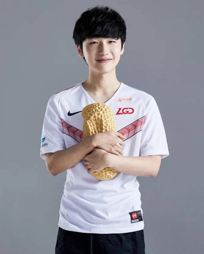 球迷们的热 球迷们的热