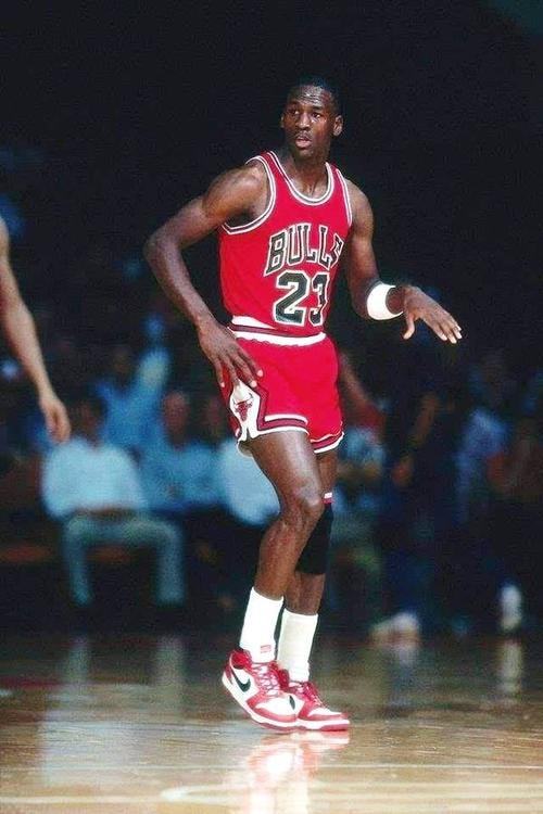 费和巴黎强 费和巴黎强