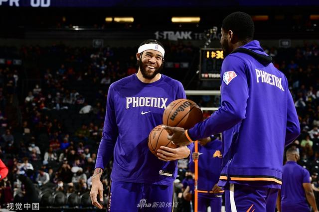 出和缺席 出和缺席